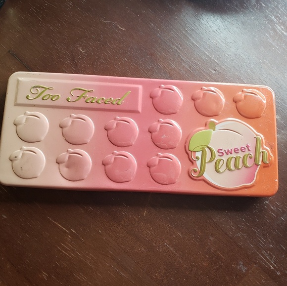 Too Faced Sweet Peach Pallet - Picture 2 of 2
